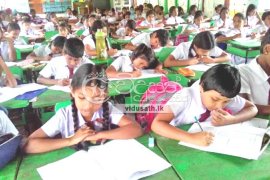 ශිෂ්යත්ව විභාගයට නිර්දේශිත ඉංග්රීසි කොටස් ආවරණය කරන එක්දින වැඩමුළුවට අනුග්රාහකත්වය දක්වන්න.